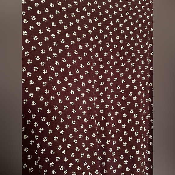 NWT Abercrombie and Fitch Burgundy Floral Wrap Dress - Picture 5 of 6